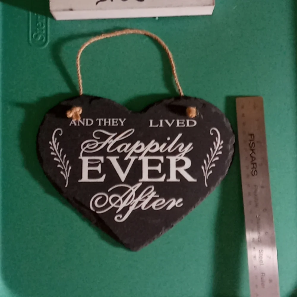 2 signs. Happily ever after